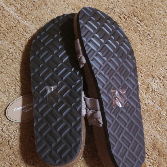 Sandals - Picture 2 of 2